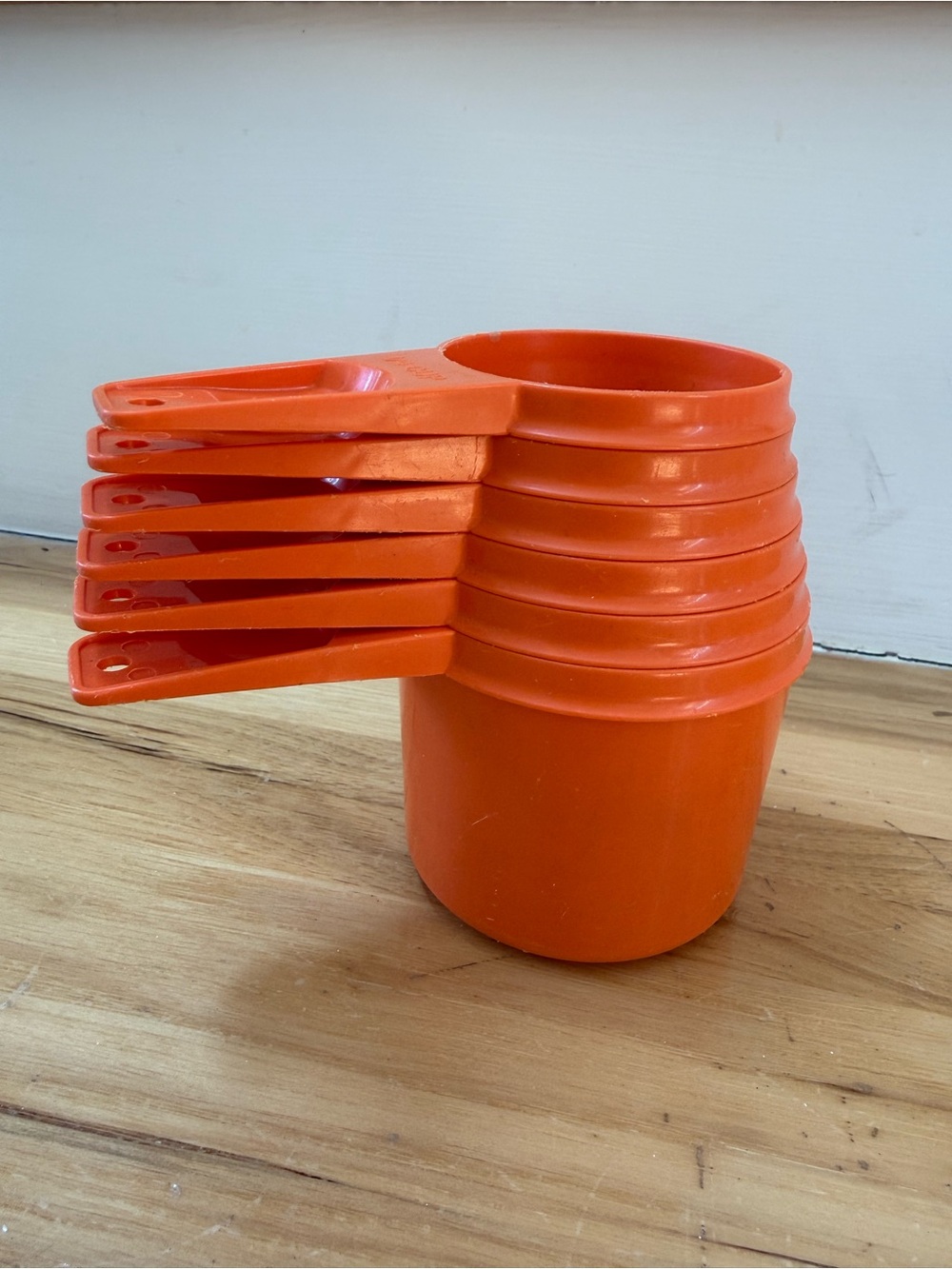 Tupperware Orange Stackable Measuring Cups Set Vintage